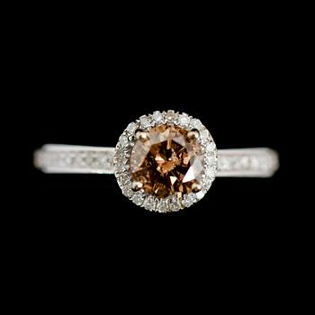 RING, 14 k vitguld, briljantslipade diamanter tot ca 1.00 ct.
