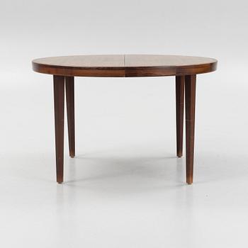 Poul Hundevad, matsalsgrupp, bord samt stolar, 3 st, Danmark, 1960-tal.