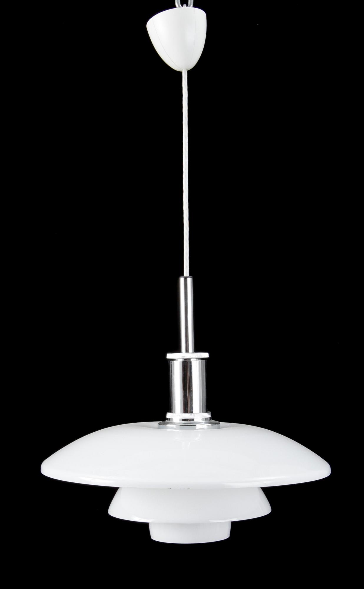TAKLAMPA, "4 1/2-4" Poul Henningsen, Louis Paulsen, Danmark. 2000-tal.