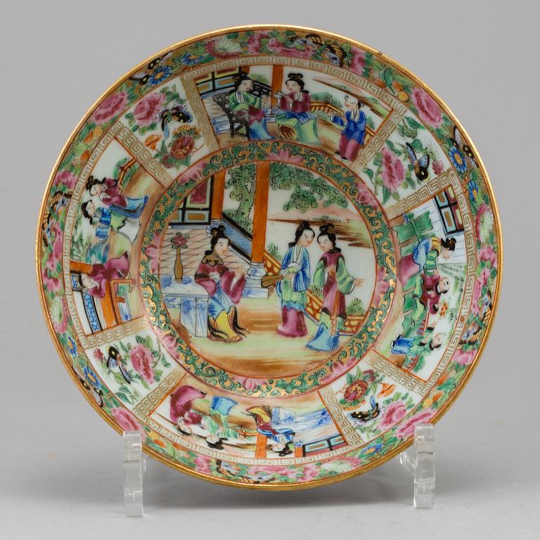 KOPP med LOCK, samt SKÅL, porslin. Qingdynastin, Kanton, sent 1800-tal.