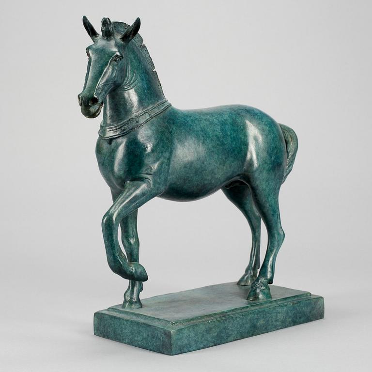 SKULPTUR, grönpatinerad brons, 1900-tal.
