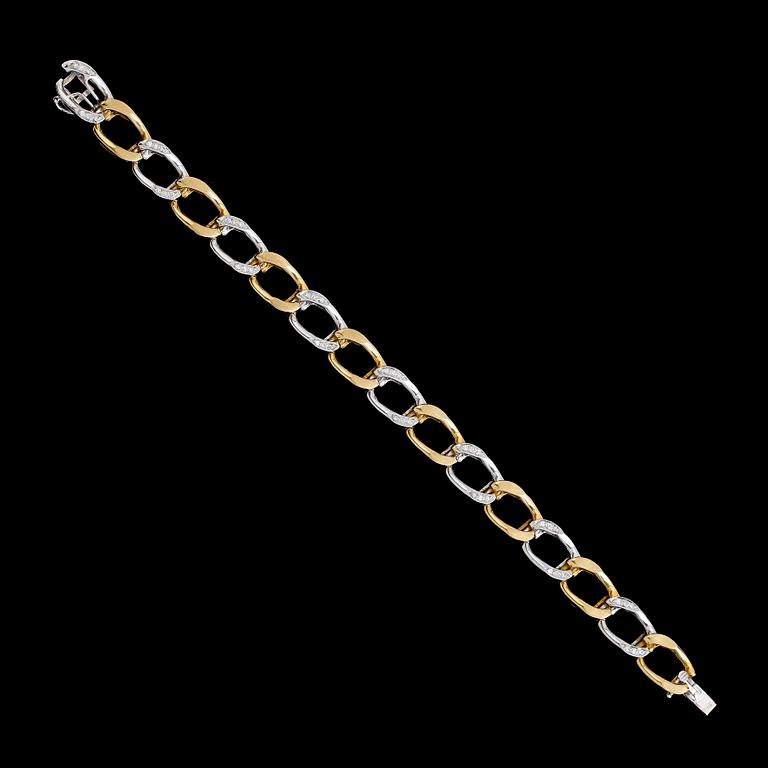 ARMBAND, 18K rött och vitt guld,  åttkantslipade diamanter tot ca 0.48 ct. Vikt ca 26 g.