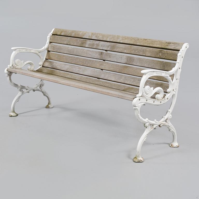 TRÄDGÅRDSMÖBLER, 4 delar, bl a Tuve, omkring år 2000.