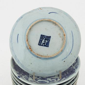 Fat, 10 stycken, porslin, Kina, sen Qingdynasti, 1800-talets andra hälft.