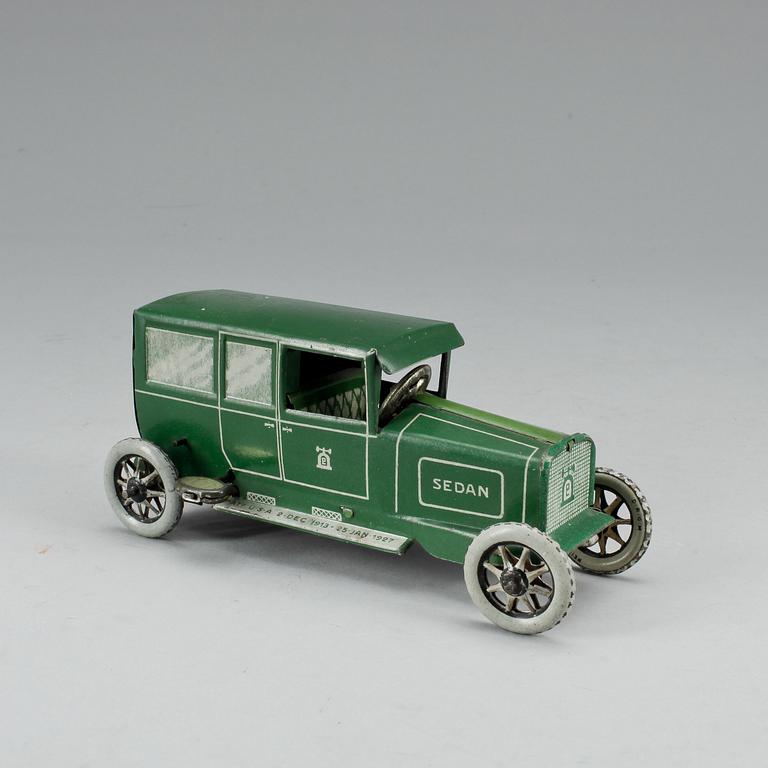 LEKSAKSBIL, "Sedan no. 765", Lehmann, Tyskland, tillverkad ursprungligt patent 1913, denna tillverkad från 1927-1941.