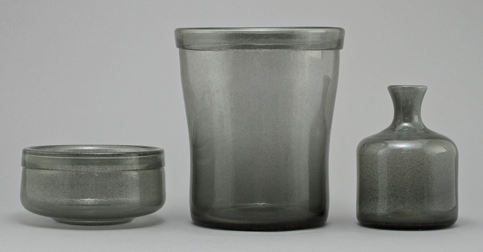 LJUSSTAKAR, ett par, VASER, 2 st samt SKÅL, glas, Erik Höglund, Boda, 1900-tal.