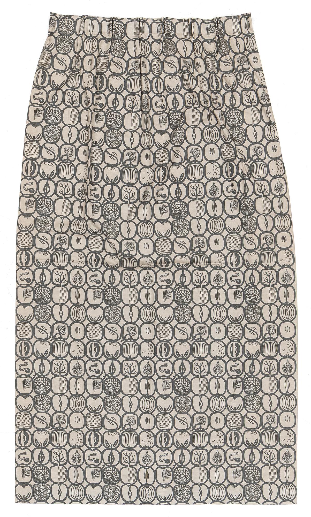 Stig Lindberg, Curtains, 6 lengths, in the “Fruktlåda” pattern.