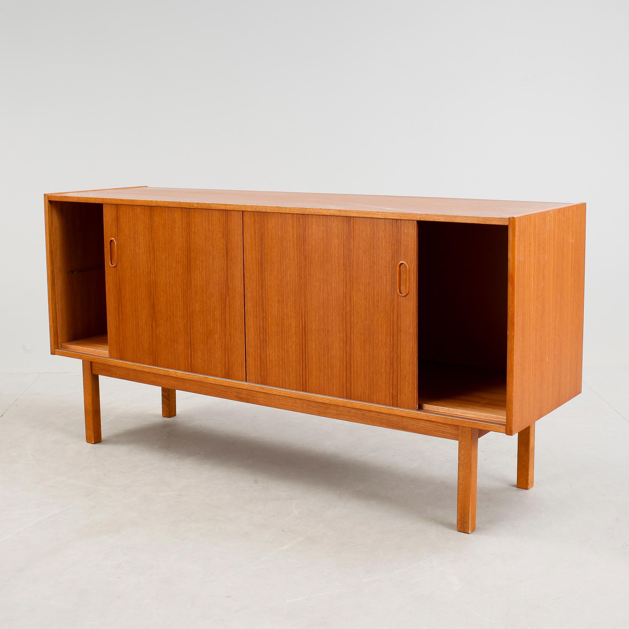 SIDEBOARD, 1960-tal.