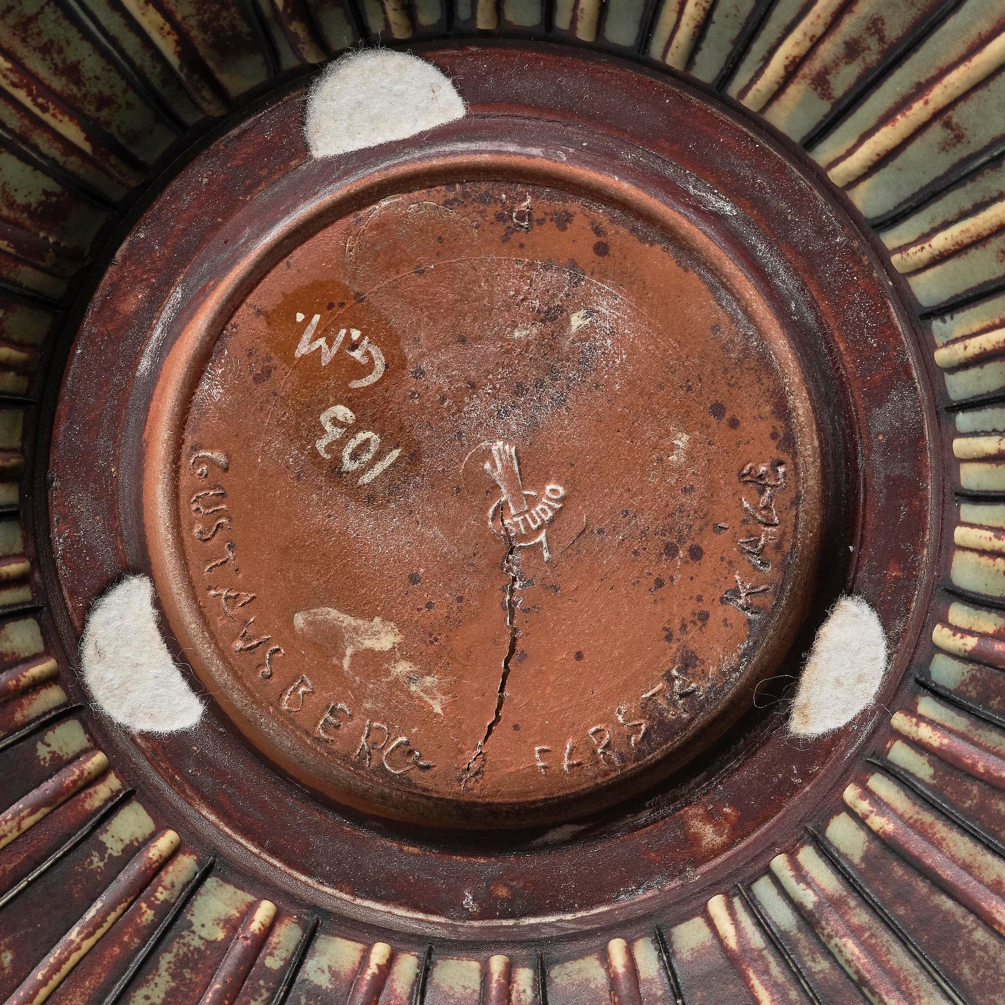 Wilhelm Kåge, a Farsta stoneware bowl, Gustavsberg Studio 1946.