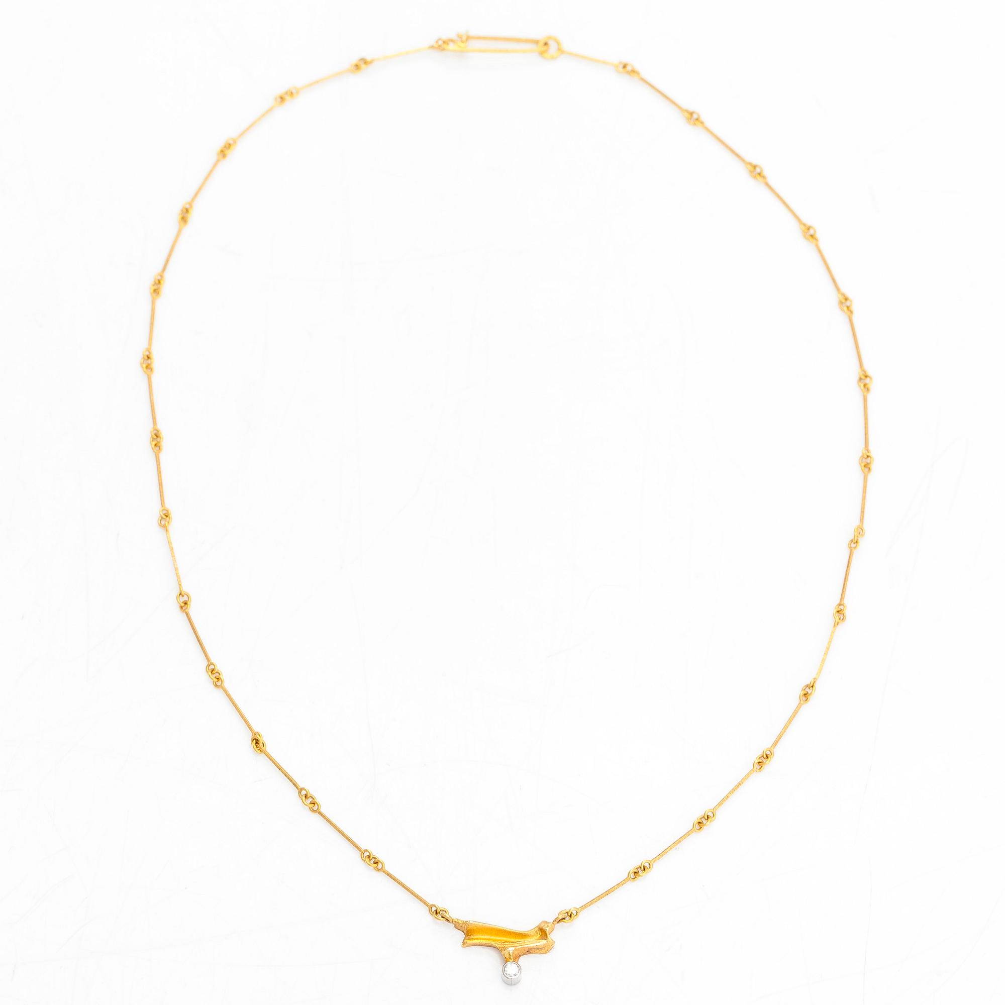 Björn Weckström, Halsband, "Kero", 18K guld och diamant ca 0.06 ct enligt gravyr. Lapponia 1990.