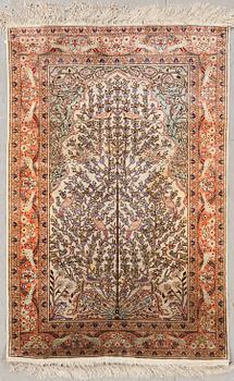 BÖNEMATTA, old, Kayseri, silke, ca 134 x 88 cm.