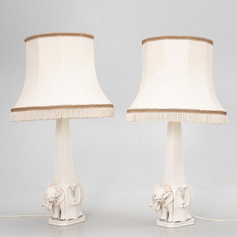 Bordslampor, ett par, 1900-talets andra hälft. Ethan Allen, Italien.