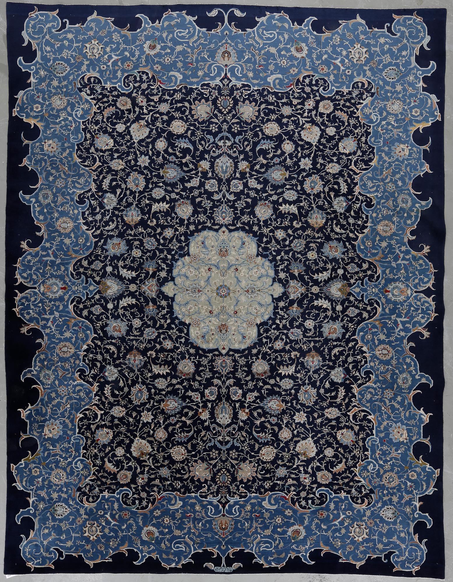 MATTA, Keshan, sk Farshchi, ca 400x305 cm.