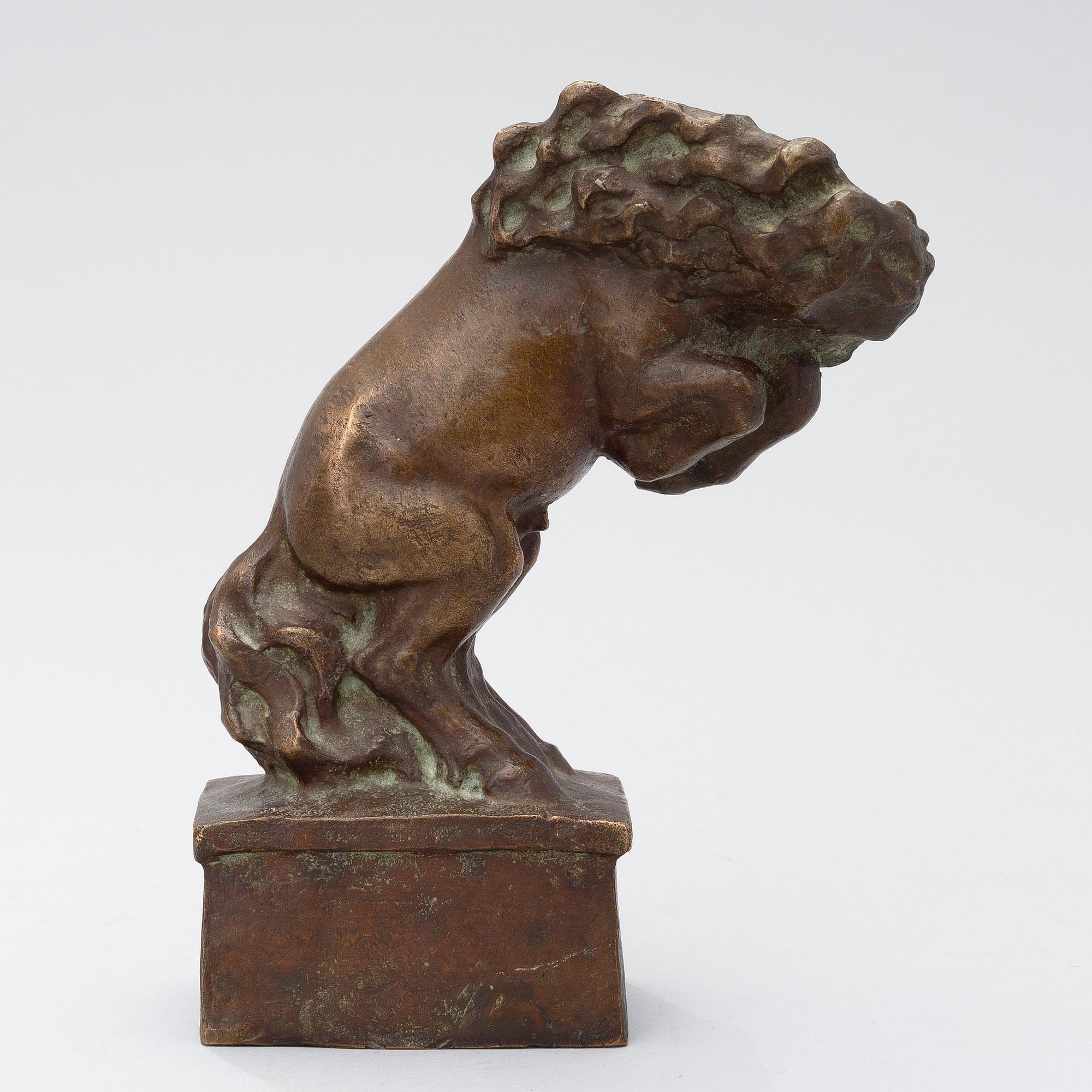 JUSSI MÄNTYNEN, REARING HORSE.