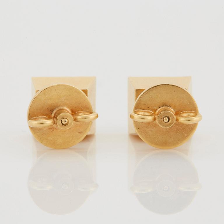 Wiwen Nilsson, a pair of 18K gold ear-studs, Lund, Sweden 1970.