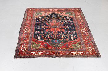 A rug, semi-antique Heriz, ca 203 x 144 cm.