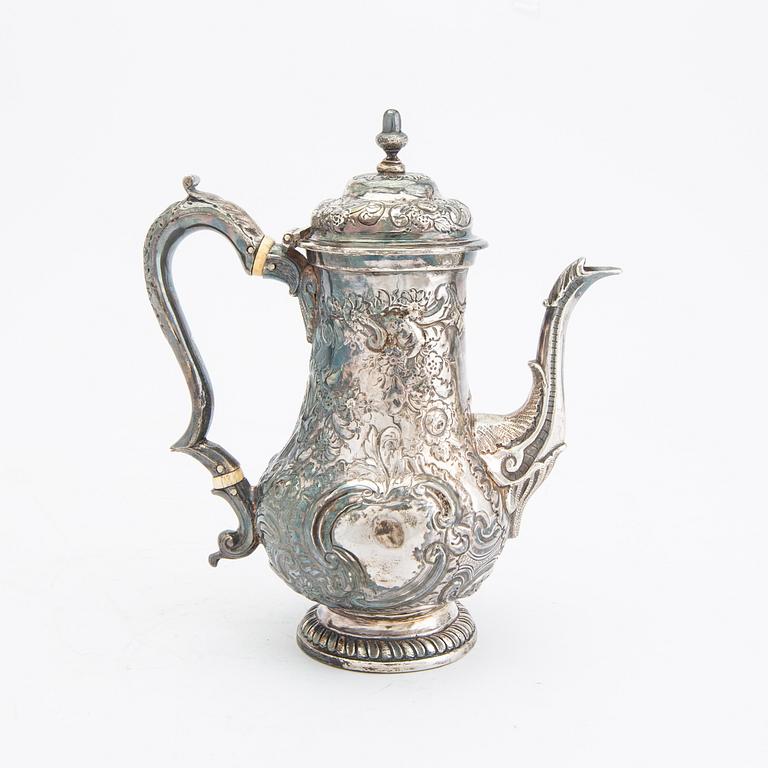 Coffee pot silver London 1750.