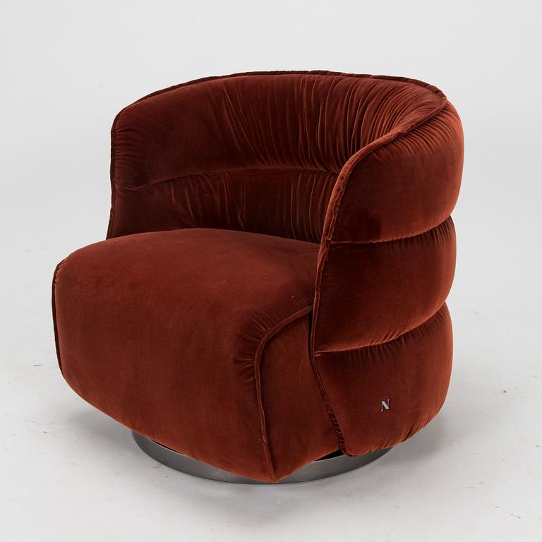 A 21st century 'Couture' armchair, Natuzzi, Italy.