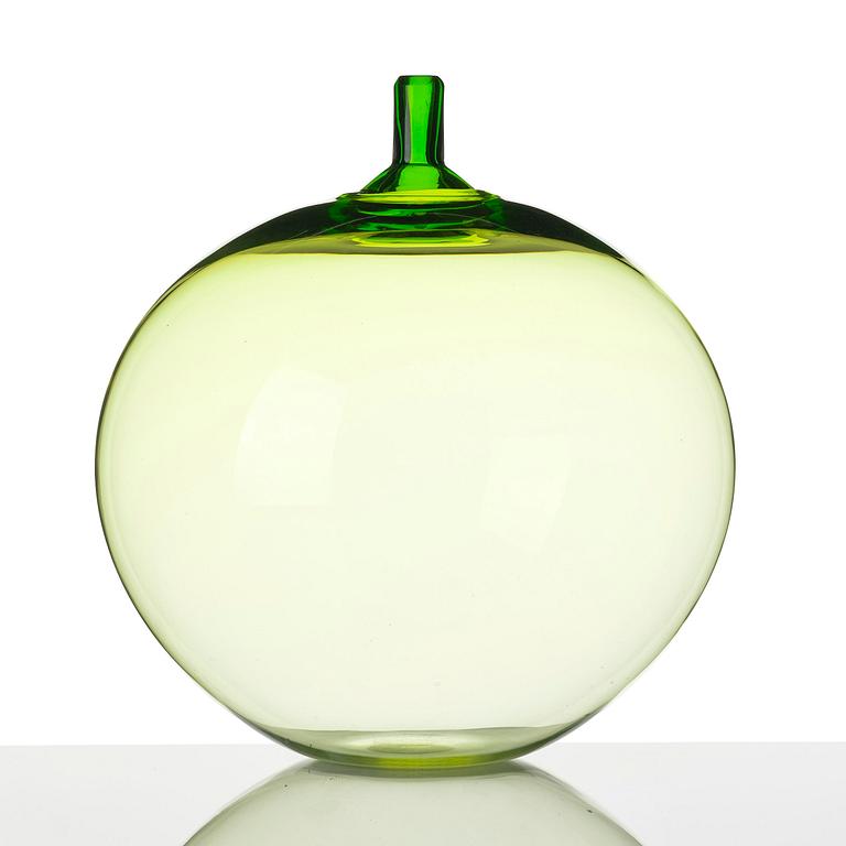 Ingeborg Lundin, vas, grönt underfångsglas, "Äpplet", Orrefors efter 1957.