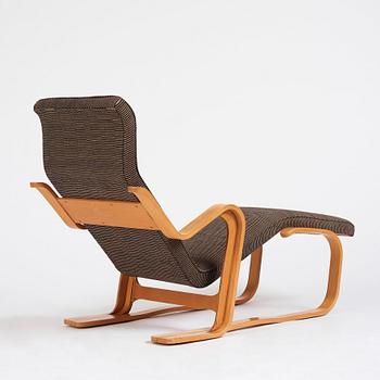 Marcel Breuer, a "Chaise Lounge", for Isokon, England.