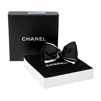 FLUGA, Chanel.