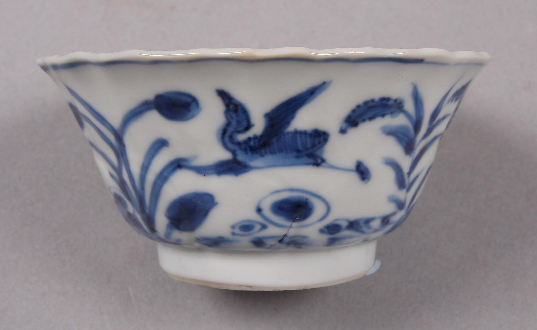 KOPP MED FAT, porslin, Kina, Kangxi 1662-1722.
