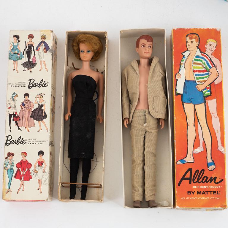 Barbie, 4 dockor samt kläder och tillbehör, Mattel, 1960-tal.