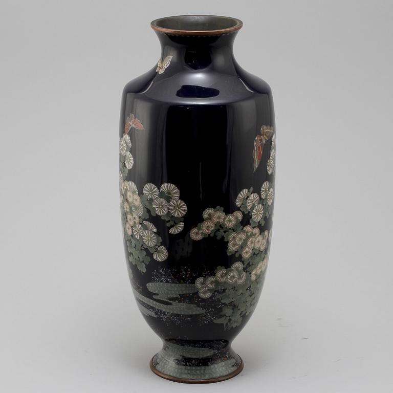 VAS, metall, Japan, cloisonne, 1900-tal.