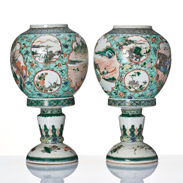 A pair of 'famille verte' lanterns, Qing dynasty, 19th century.
