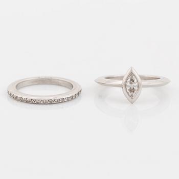 Efva Attling, ringar, 2st, 18K vitguld med diamanter.