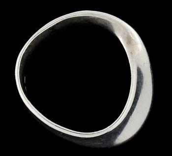 RINGAR, 2 st, ÖRCLIPS, ett par samt HÄNGE, silver, Georg Jensen, Danmark.