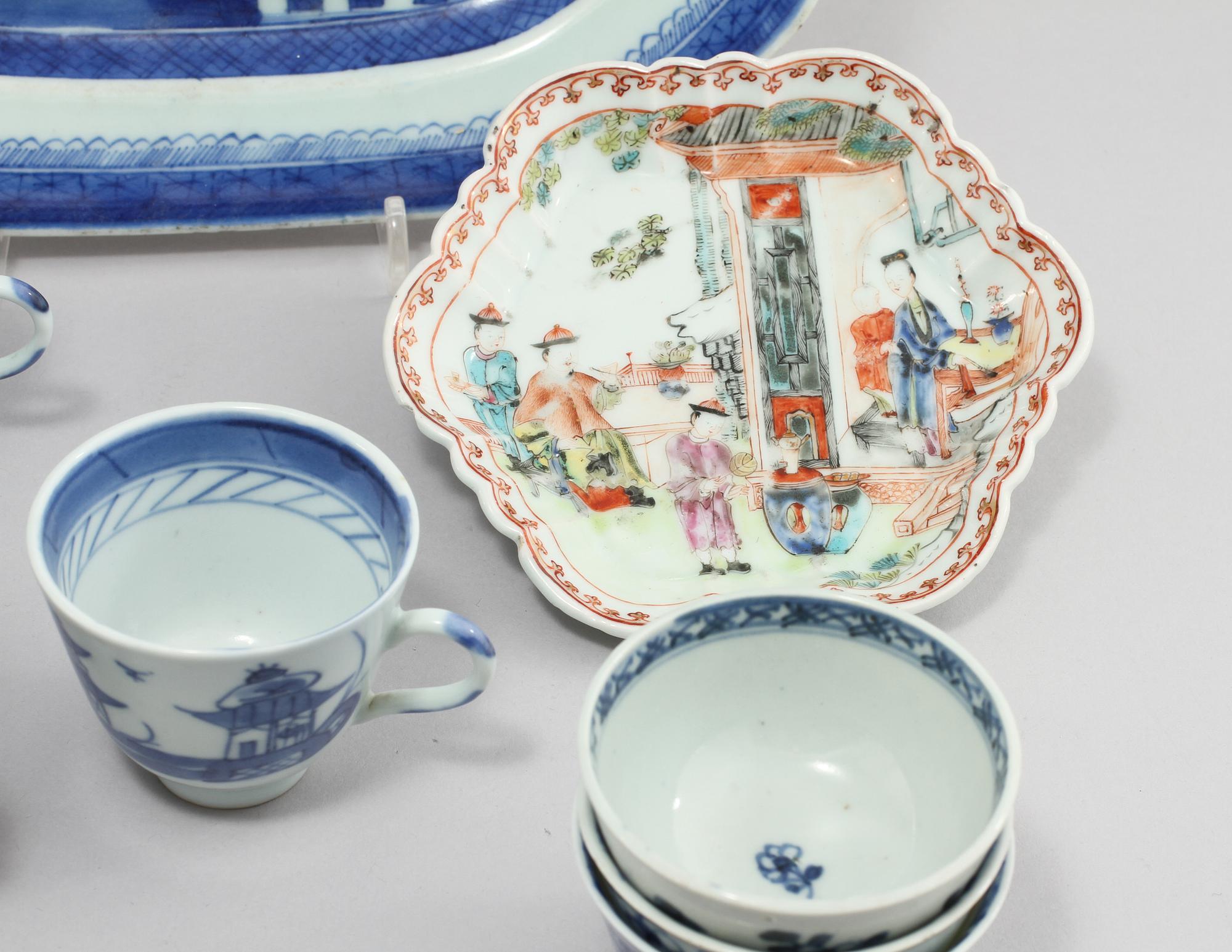 PARTI PORSLIN, 16 delar, Kina, 1700-tal, 1800-tal samt 1900-tal.