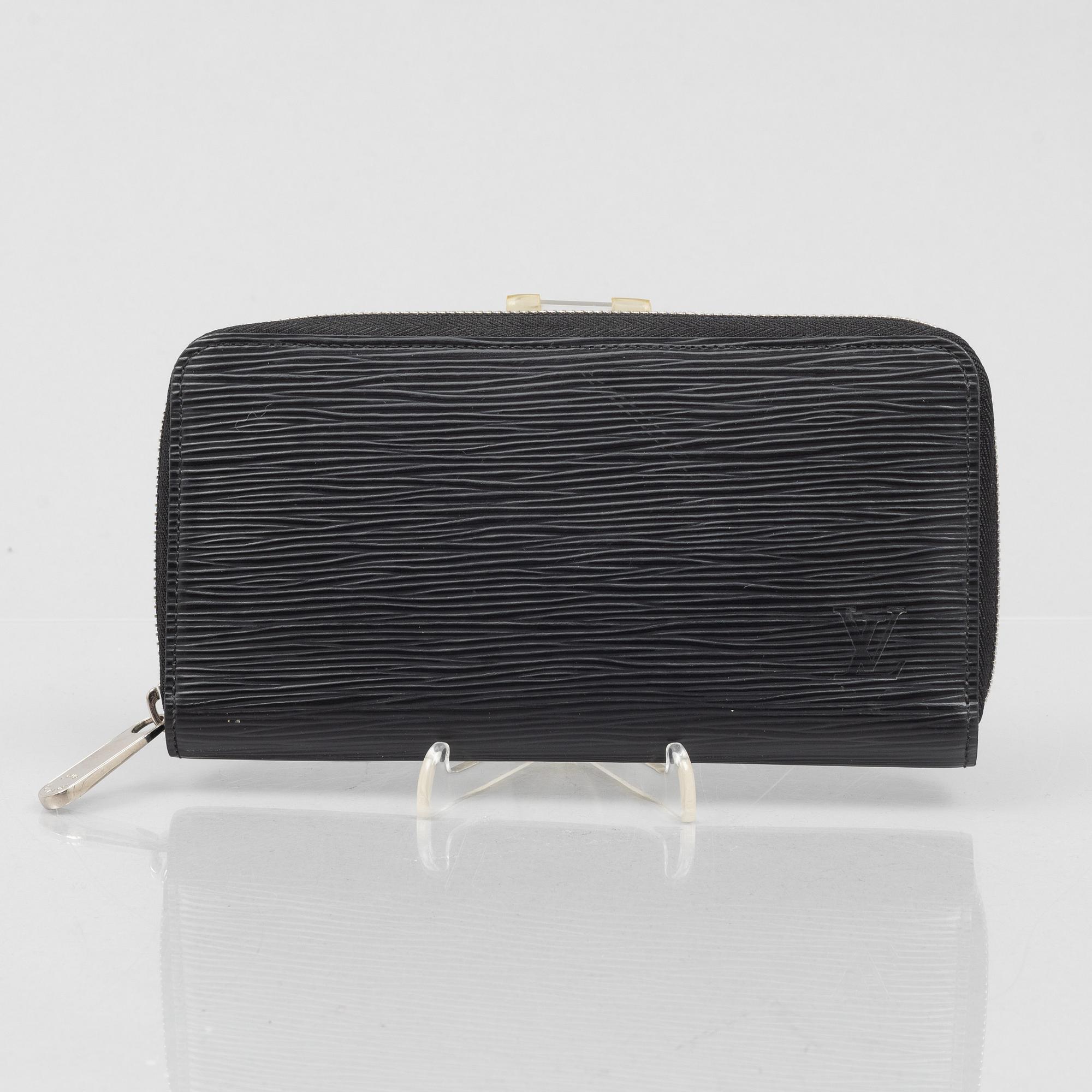 Louis Vuitton, wallet, 2018.