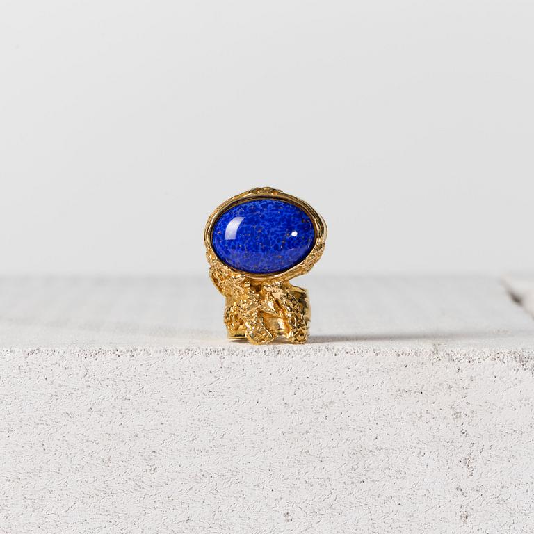 RING, Yves Saint Laurent.