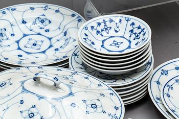 SERVISDELAR, porslin, 56 delar, bland annat "Copenhagen Pattern", Weimar, Germany.