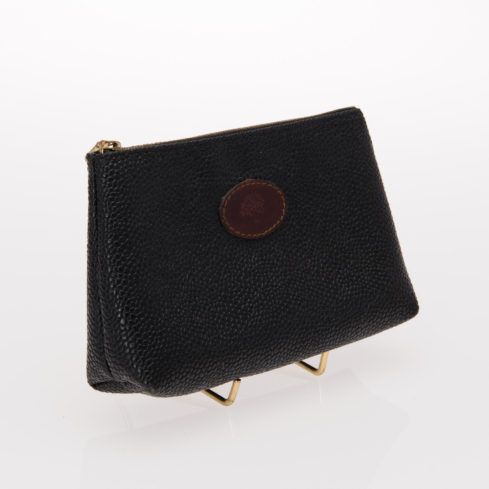 KAKSI TOILETTILAUKKUA, Mulberry.