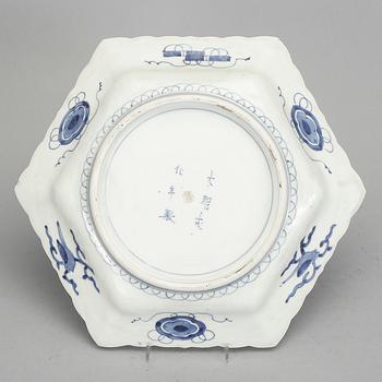 FAT, porslin, Japan, sent 1800-tal.
