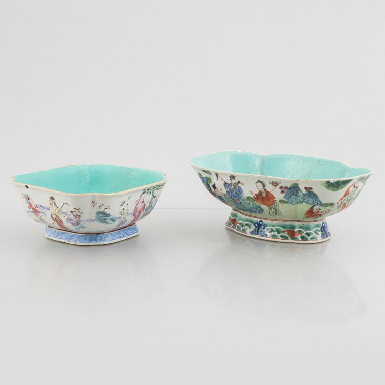 Two Chinese family rose porcelain bowls, Qing dynasty, 19th century.