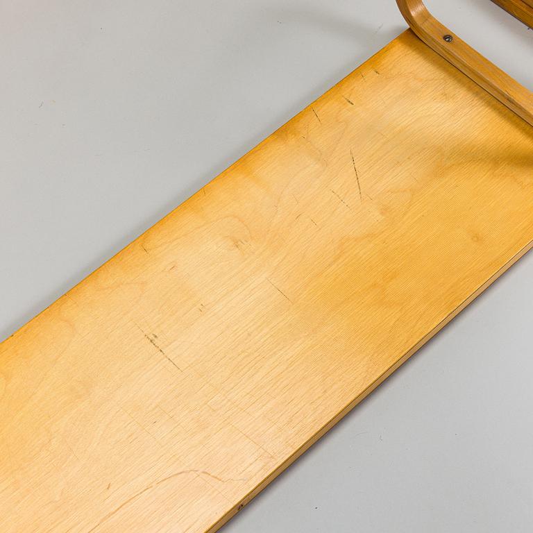Alvar Aalto, 6 st, modell 112A för O.Y. Huonekalu- ja Rakennustyötehdas A.B. 1900-talets mitt.