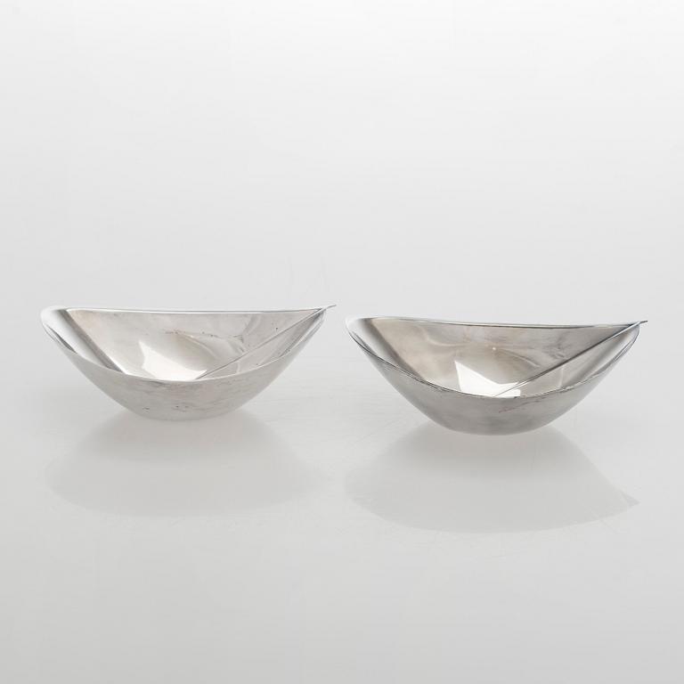 Tapio Wirkkala, A set of two silver bowls, Kultakeskus Hämeenlinna 1964 and 1965.