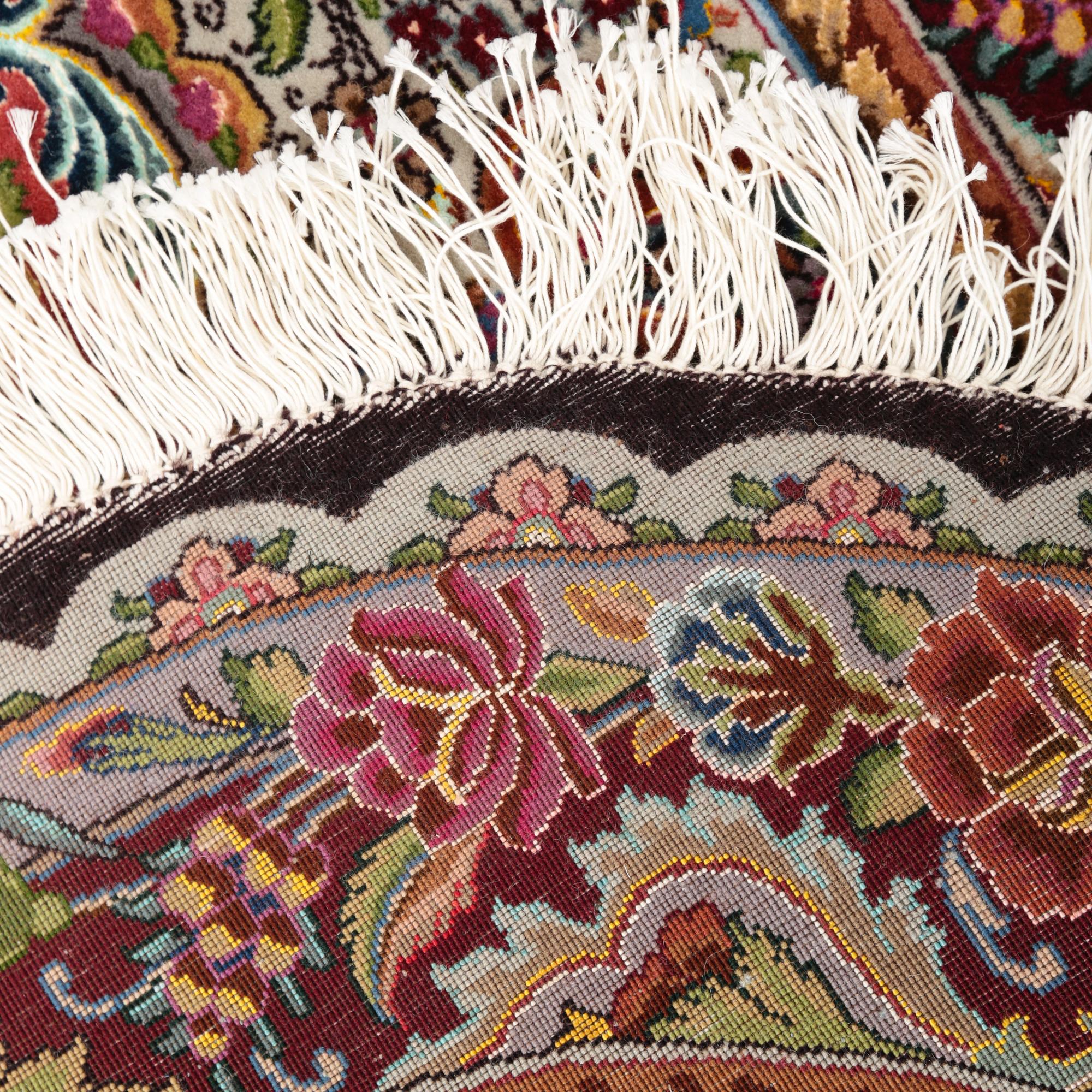 MATTA, Täbris, part silk, ca 150 x 102 cm.