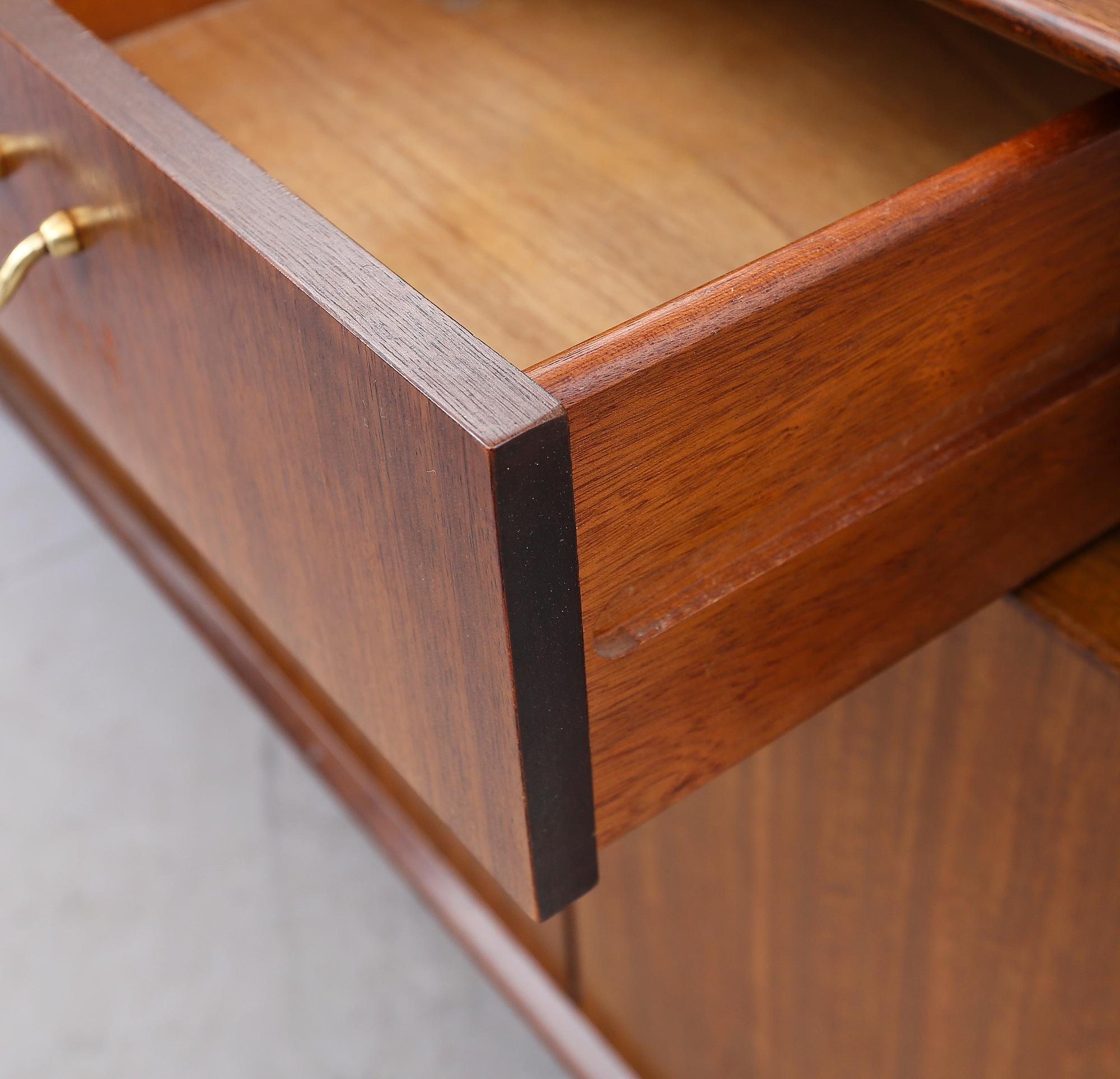 SIDEBOARD, England, 1900-talets andra hälft.