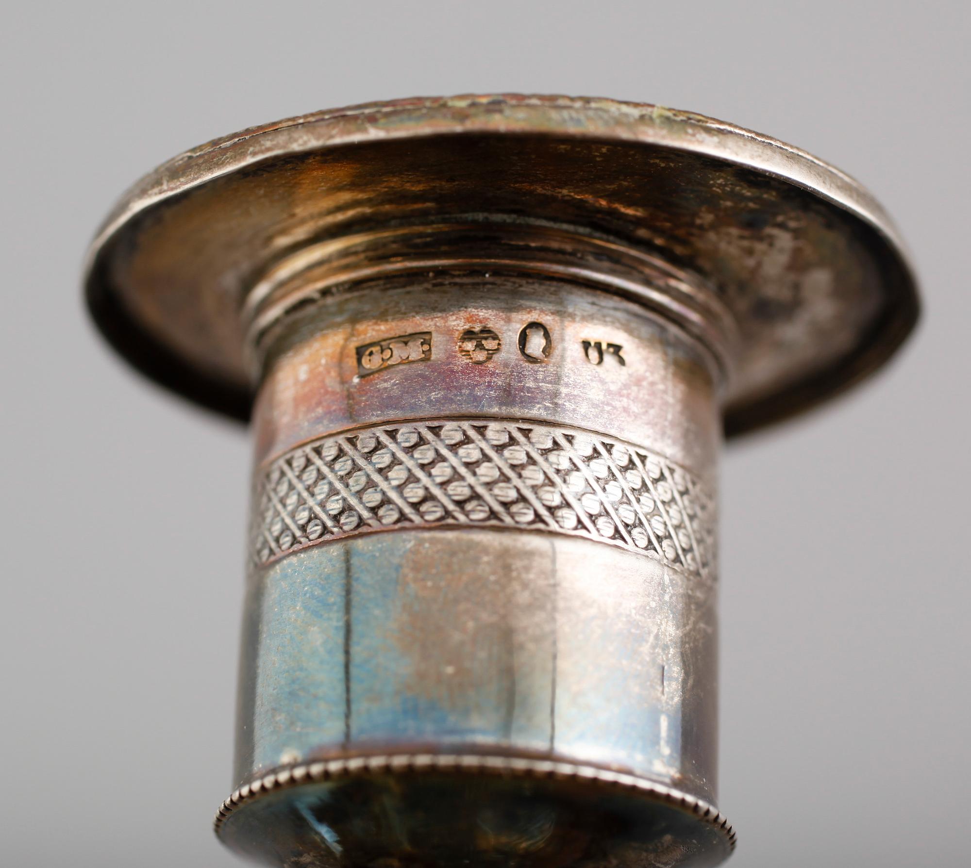 LJUSSTAKAR, 1 par, silver, Gustaf Möllenborg, Stockholm 1826. Vikt ca 194 gram.