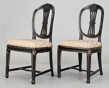 STOLAR, ett par, gustaviansk provinsarbete, 1800-talets första hälft.