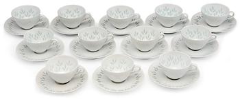 155. A SET OF TWELVE CUPS AND SAUCERS.