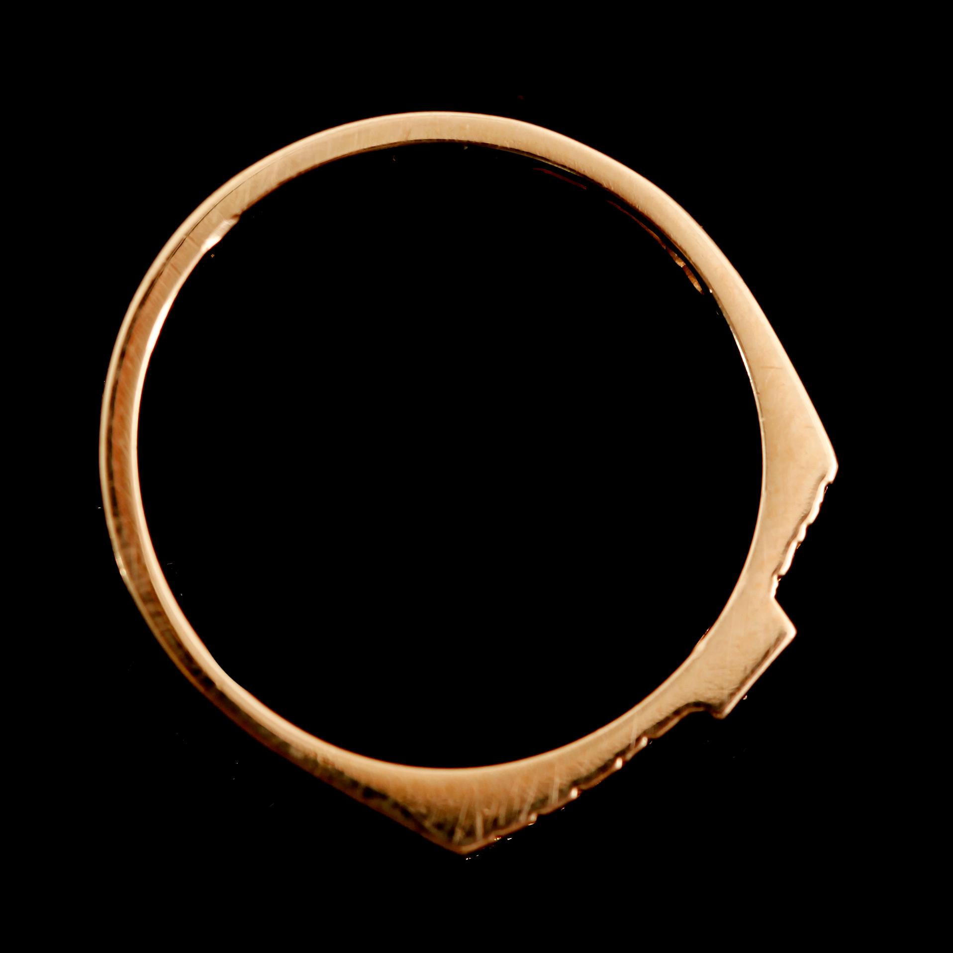 RING, 18 k guld, svenska stämplar 1984, briljant 0.02 ct enligt gravyr.