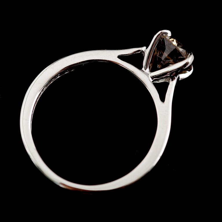 RING, 14 k vitguld, briljantslipad diamant 1.13 ct. Vikt ca 3 g.