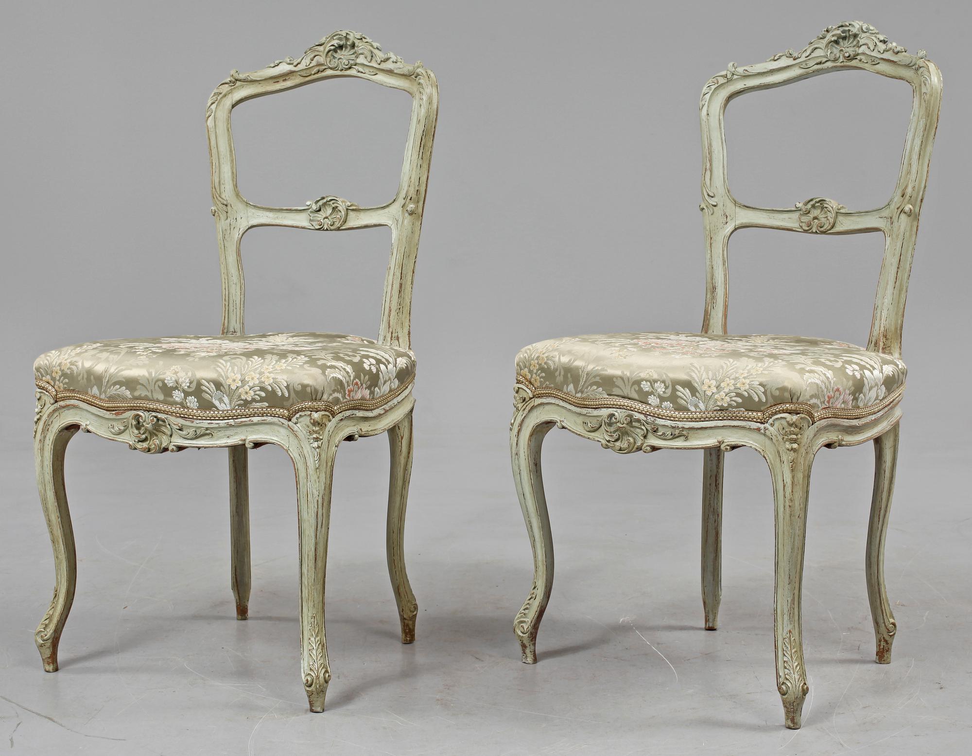 STOLAR, ett par, Louis XV-stil, 1800-talets andra hälft.