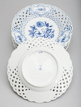 ASSIETTER, 6 st, porslin, Meissen, lökmönstret.