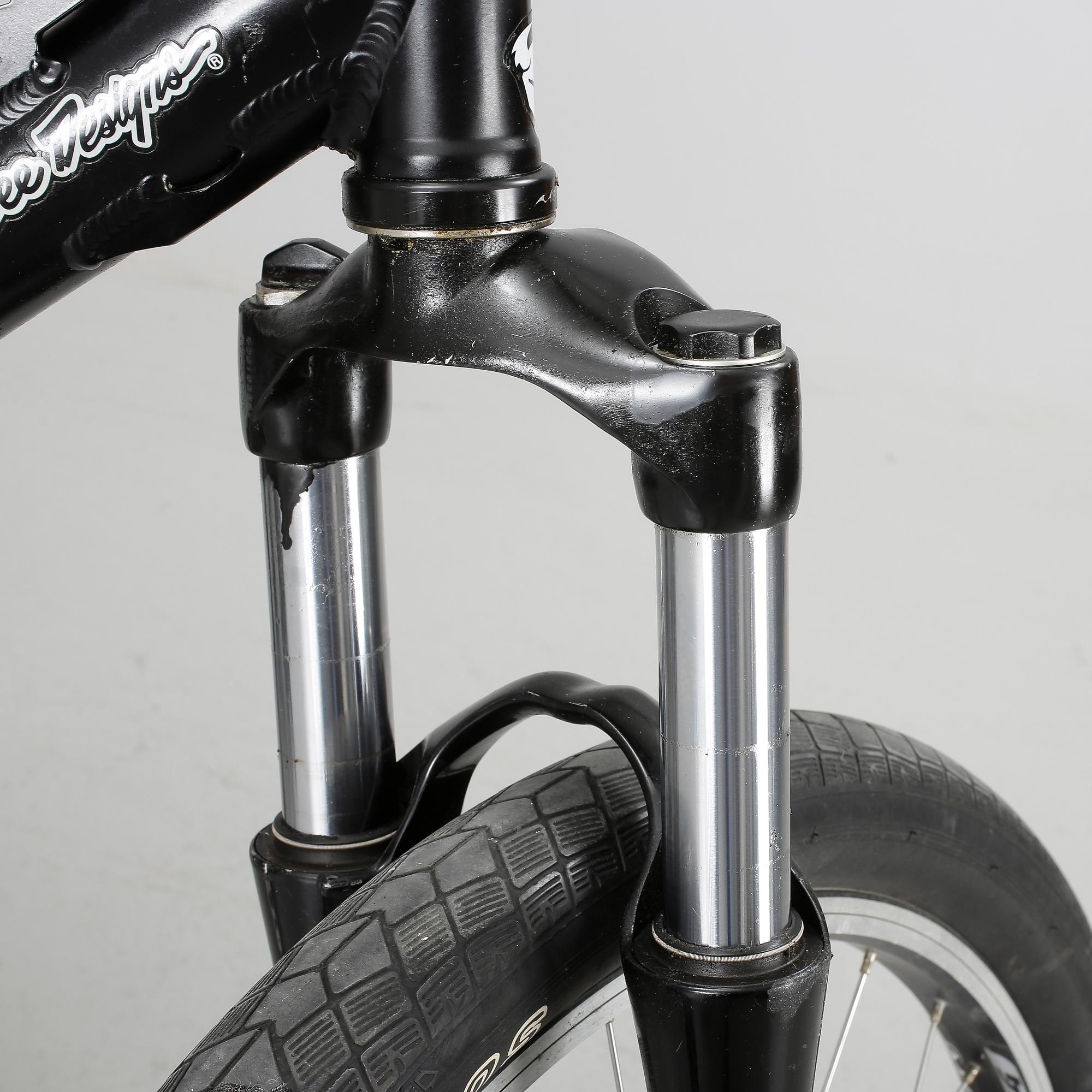 CYKEL, Dirt bike, Brave 33, Troy Lee designs.